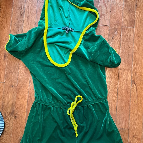 Dolls Kill Green Velvet One-Piece Romper with Yellow Trim - Picture 3 of 4